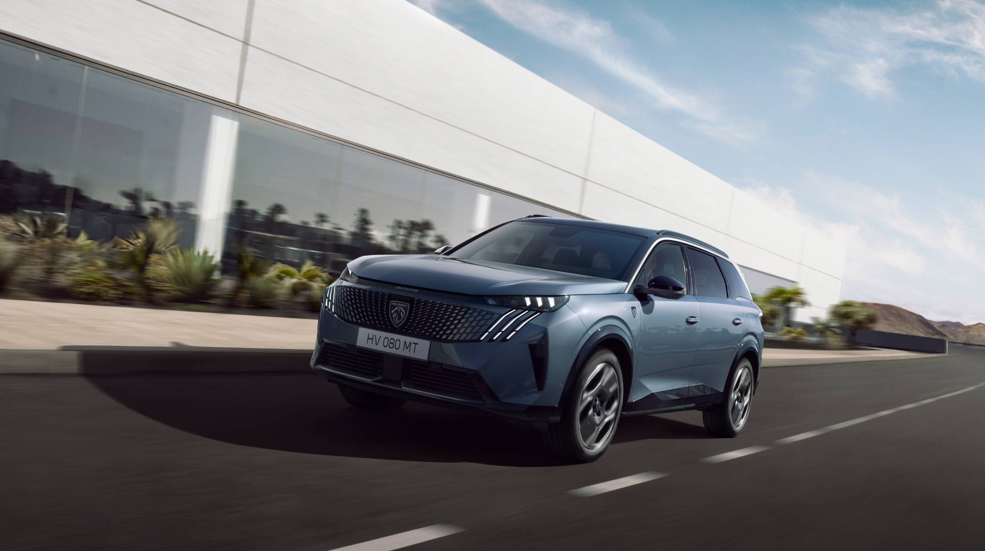 peugeot-suv-E-5008-électrique-valence-drome-location