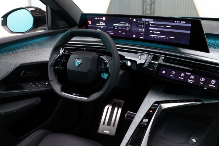 PEUGEOT_3008_valence_hybride_drome_suv