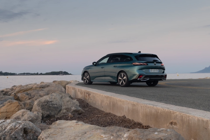 PEUGEOT_308-valence-break-familial-drome