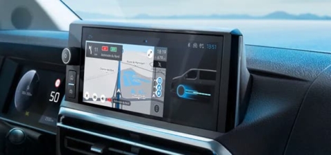 Présentation de l'utilitaire électrique Peugeot e-Expert par la concession de Valence
