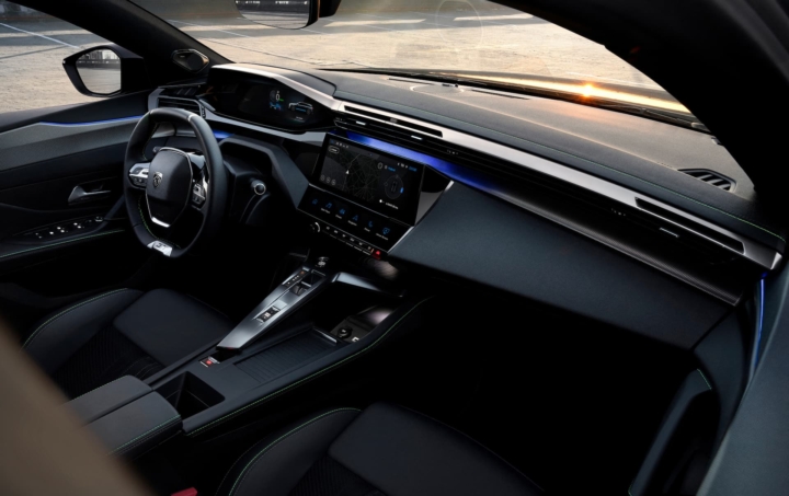 PEUGEOT-308SW-interieur-familial-break-drome-valence